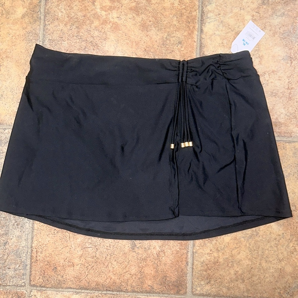 NWT.   XL SWIM SKIRT.
